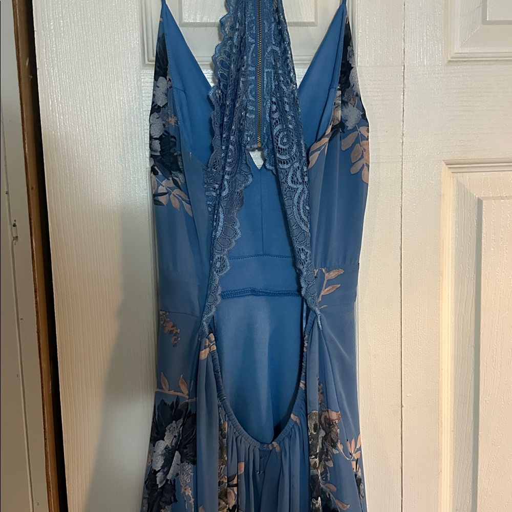 Windsor Floral Blue Maxi Dress - Picture 7 of 7
